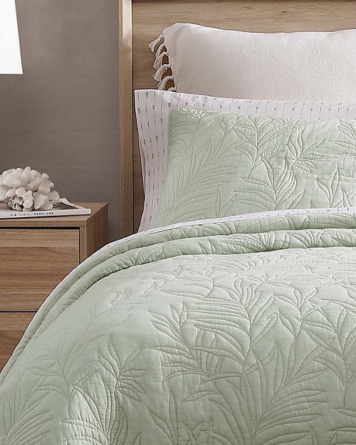 Solid Costa Sera Full/Queen Quilt
