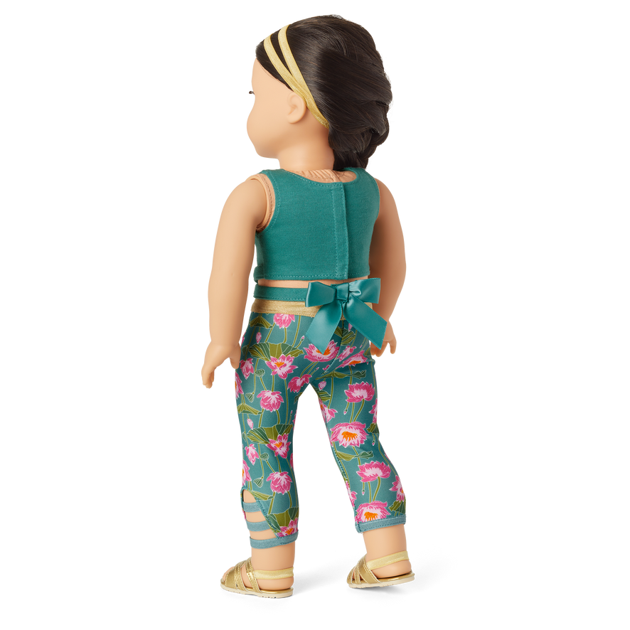 Relax & Refresh Outfit for 18-inch Dolls