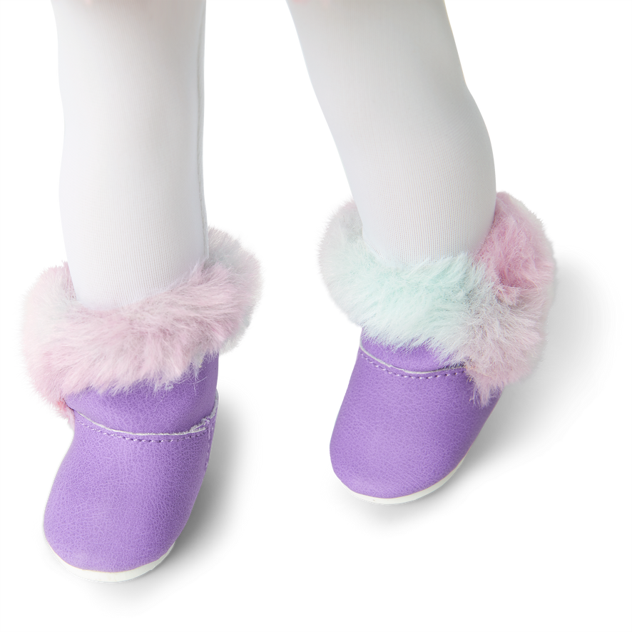 Gwynn Tan&trade; Doll & Accessories