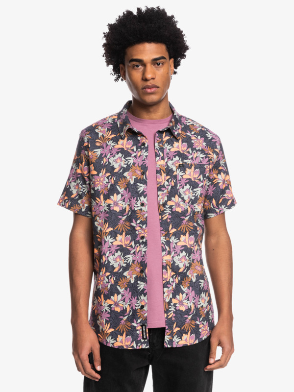 Sunday Stroll Stretch Short Sleeve Shirt