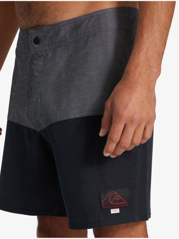 Quiksilver x Stranger Things Butt Logo 1986 17" Boardshorts