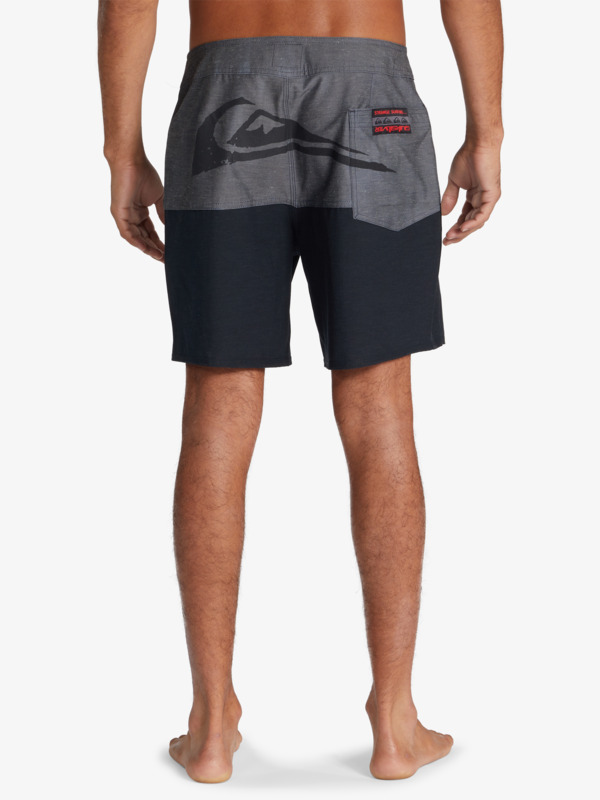 Quiksilver x Stranger Things Butt Logo 1986 17" Boardshorts