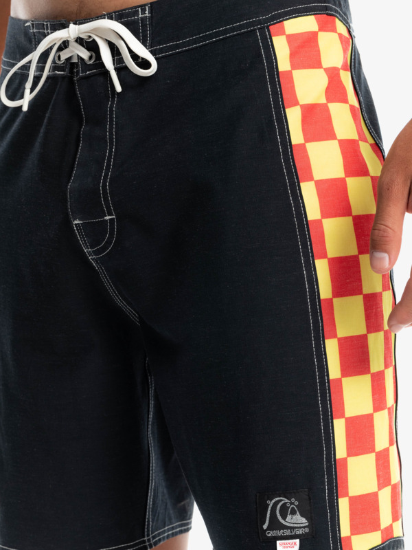 Quiksilver x Stranger Things Original Arch Surfer 18" Boardshorts