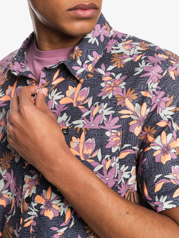 Sunday Stroll Stretch Short Sleeve Shirt