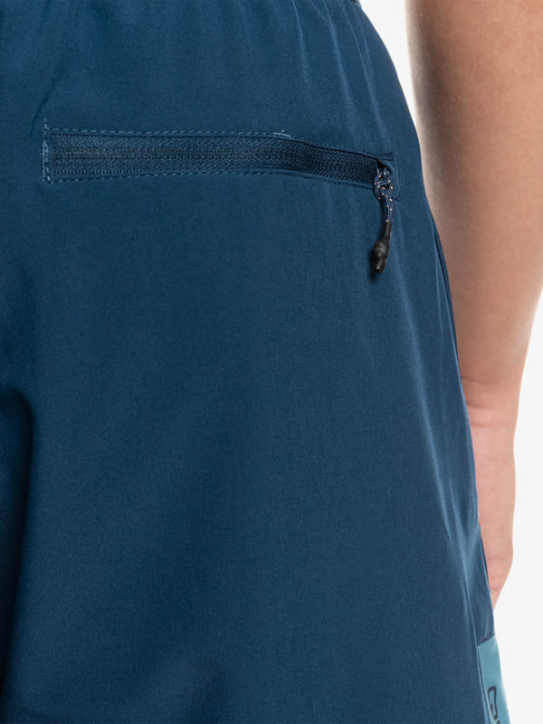 Omni Training 17" Hybrid Shorts