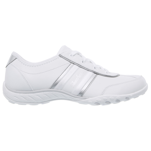 Skechers Women Relaxed Fit: Breathe Easy - Little Gem White/Silver