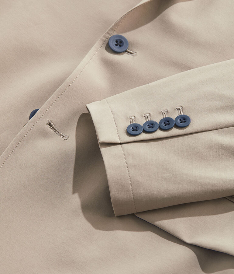 Lightweight On-The-Go Blazer