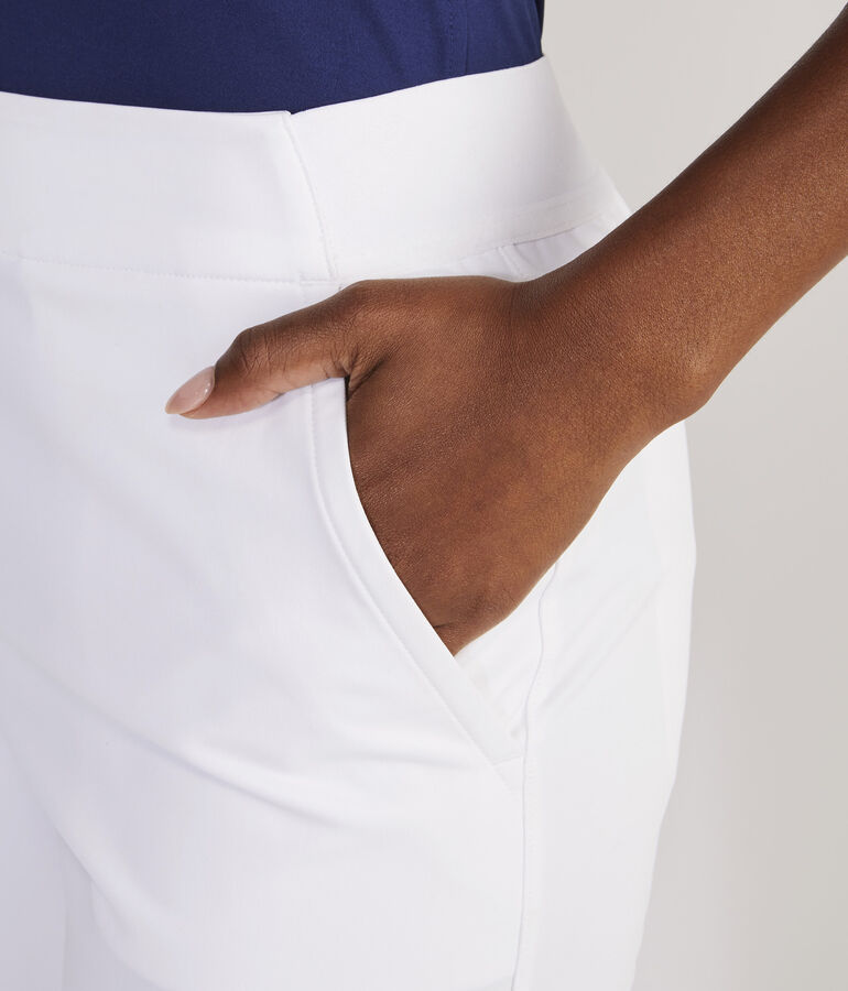 Slim Leg Pull-On Bermuda Golf Short