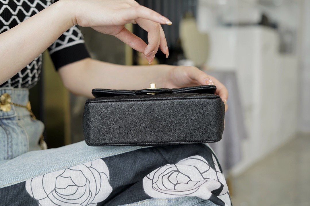 𝗖𝗛𝗔𝗡𝗘𝗟✦𝗖𝗹𝗮𝘀𝘀𝗶𝗰 𝗙𝗹𝗮𝗽 2021 𝗦𝘀 Spring/Summer New Handleℂ𝔽 𝕄𝕚𝕟𝕚 Black Gold