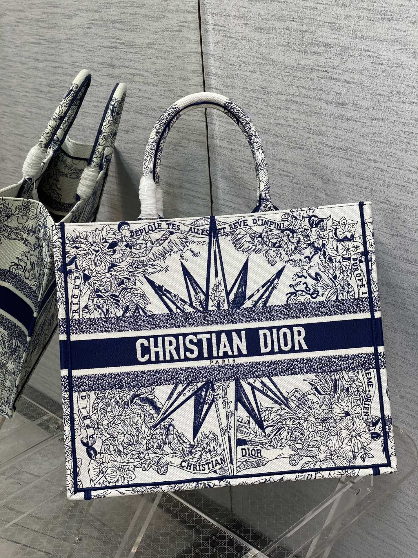 DIOR TOTE Christmas Limited Edition Octomom Collection