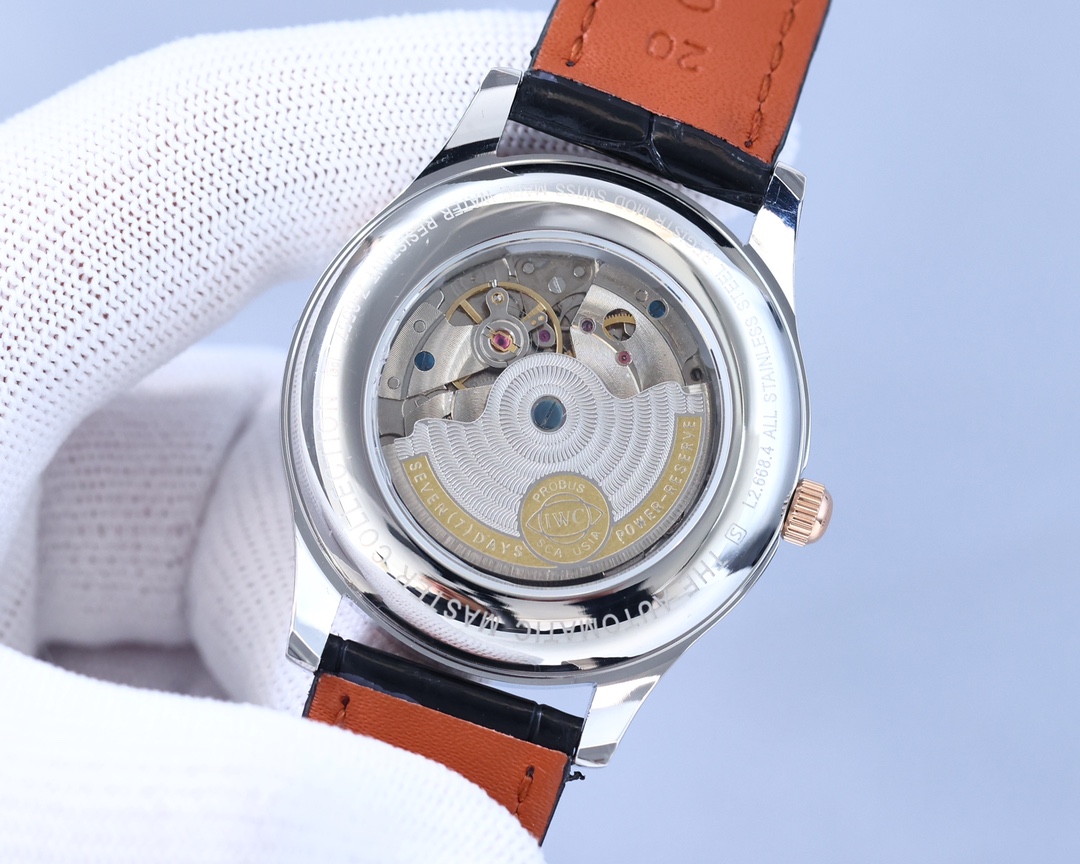 IWC- Fine men's watches Fully automatic mechanical movement, top 316 steel case and strap