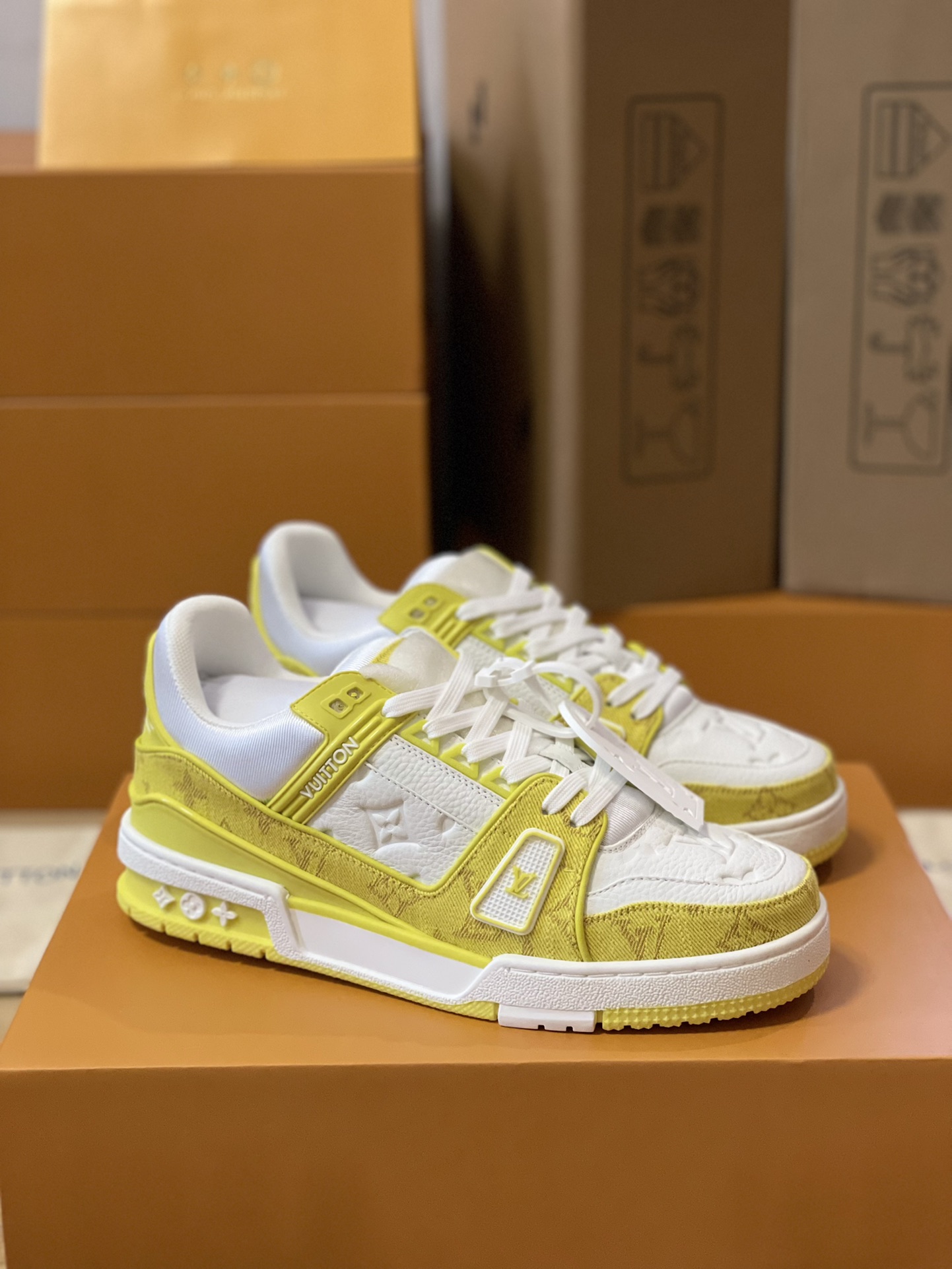 Louis Vuitton Trainer Couples Style 1A8FN8