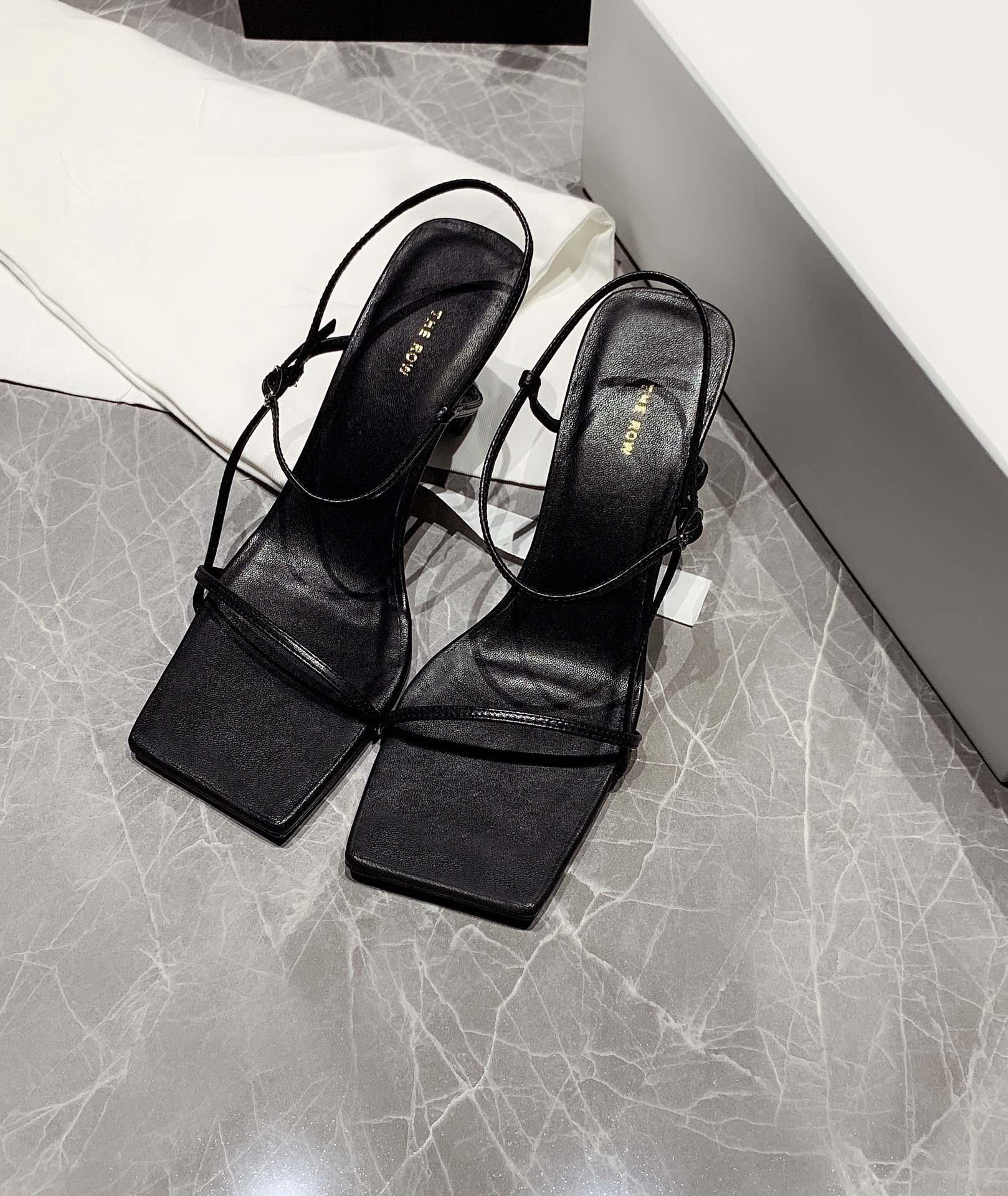 THE ROW - Top Edition Spring/Summer 2020 New The Row goddess level thin strap high heel sandals