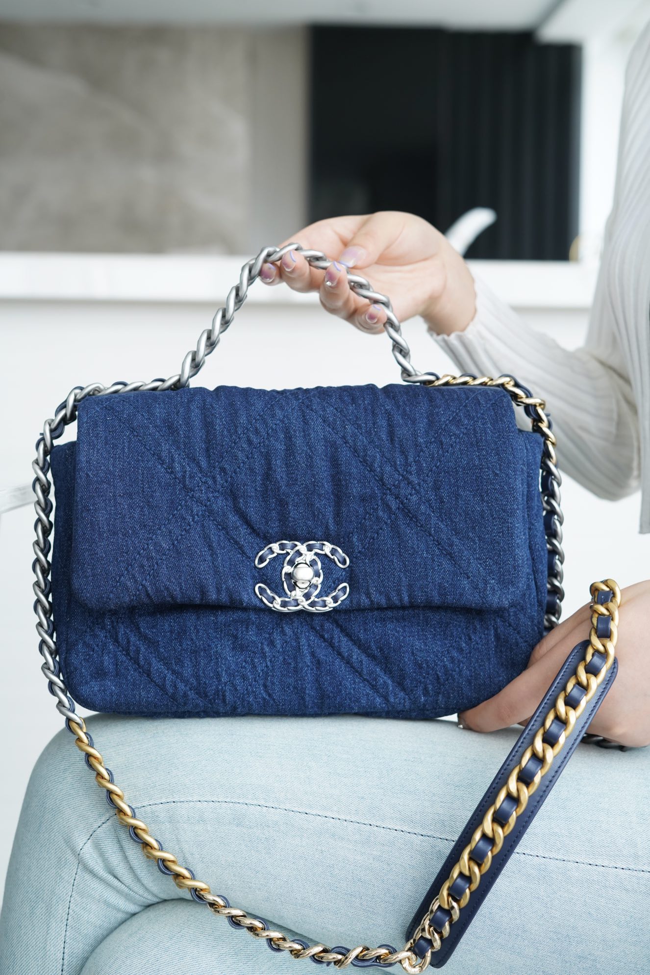 𝗖𝗛𝗔𝗡𝗘𝗟 ❶❾ 𝗕𝗔𝗚 Original denim series ❥ Genuine leather ❥ Small ❥𝟮𝟮𝗣𝗣 Dark denim