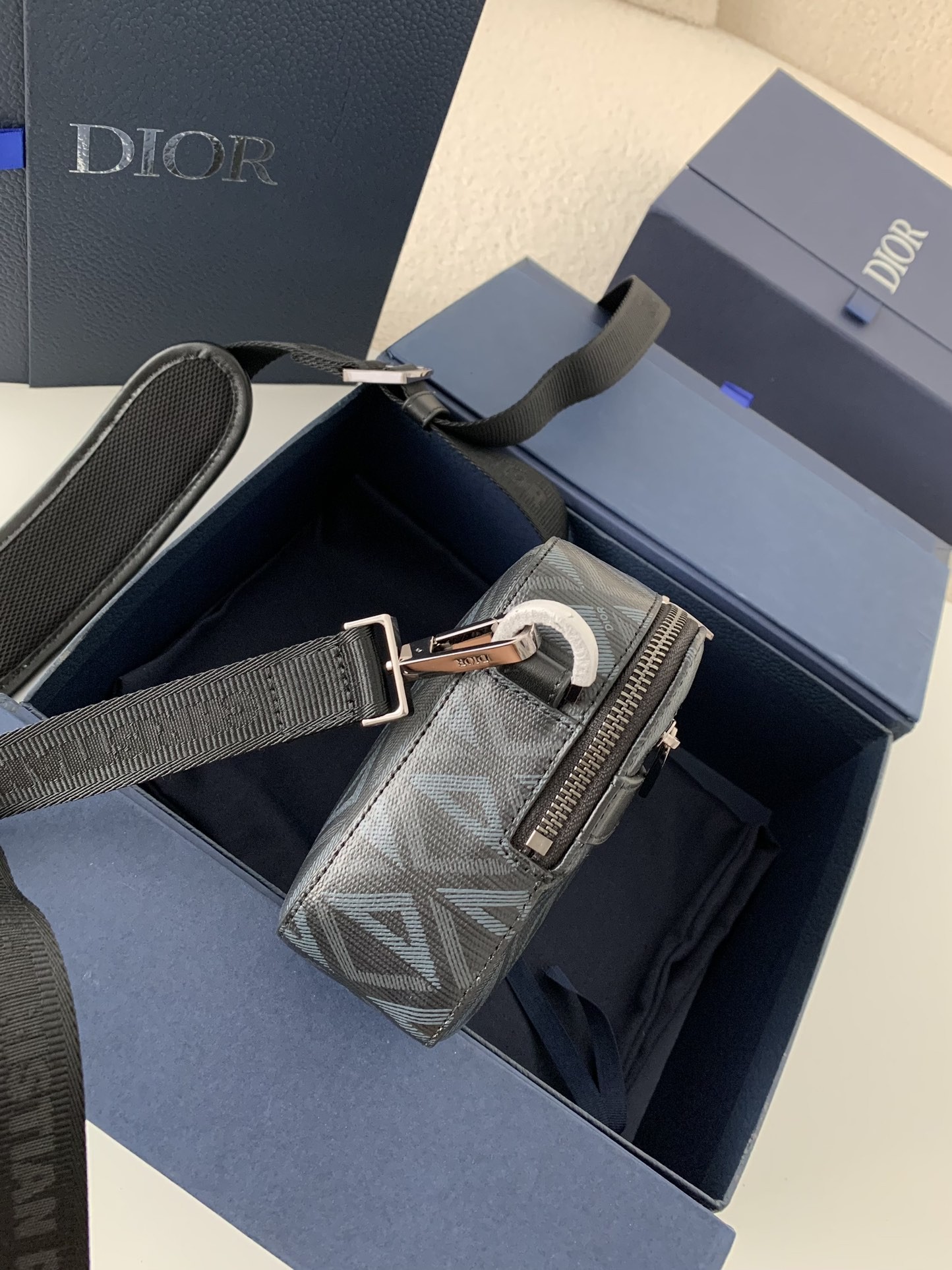 DIOR Men's SAFARI Messenger Bag, Top Quality Size: 22 * 15 * 6cm