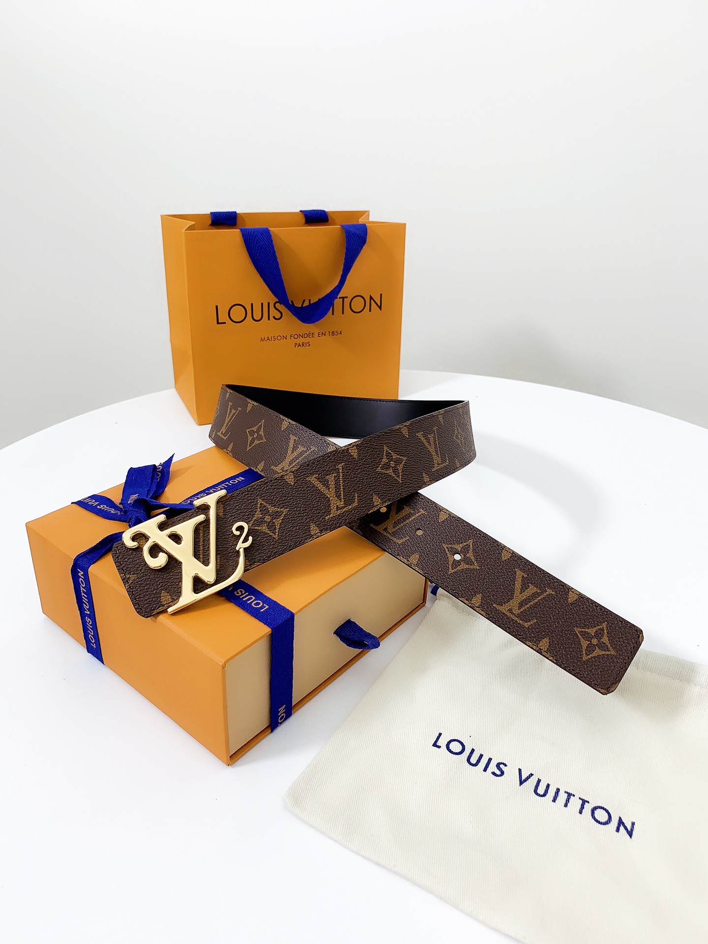 LOUIS VUITTO classic waterproof fabric with original calfskin