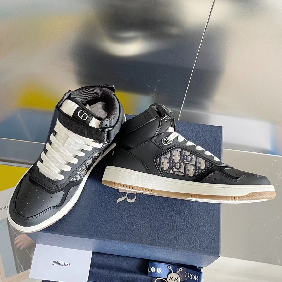 DIOR HIGH LEVEL B27 Sneaker