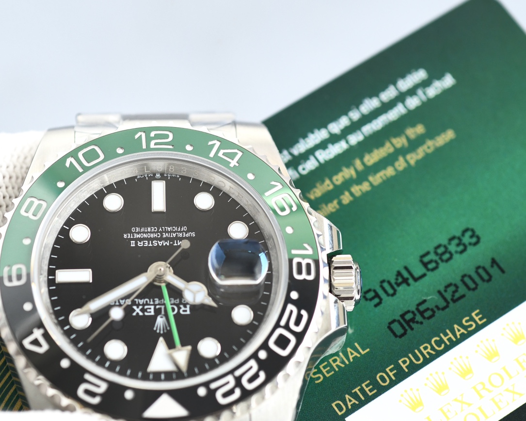 Rolex Greenwich-Master GMT V4 Black and Green Ceramic Bezel