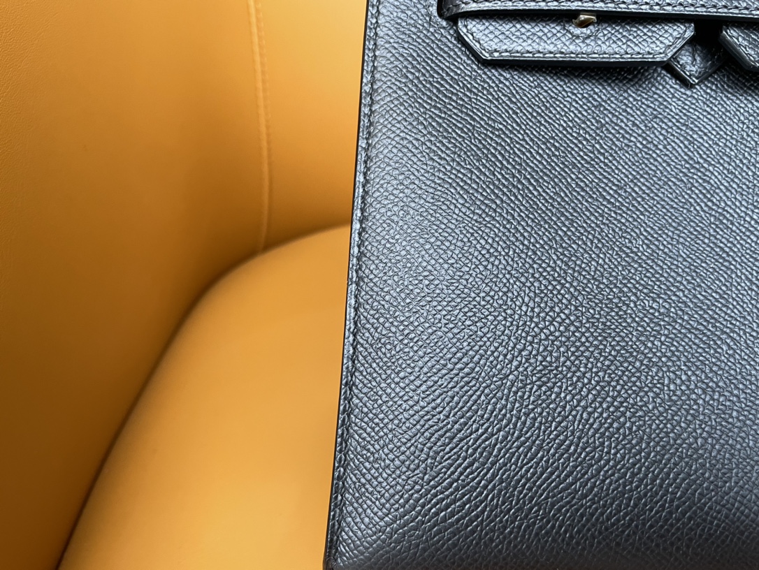 Birkin 25/30 Outer seam epsom leather black gold