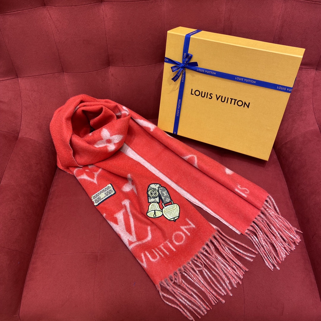 𝐋𝐨𝐮𝐢𝐬 𝐯𝐮𝐢𝐭𝐭𝐨𝐧 cashmere scarf