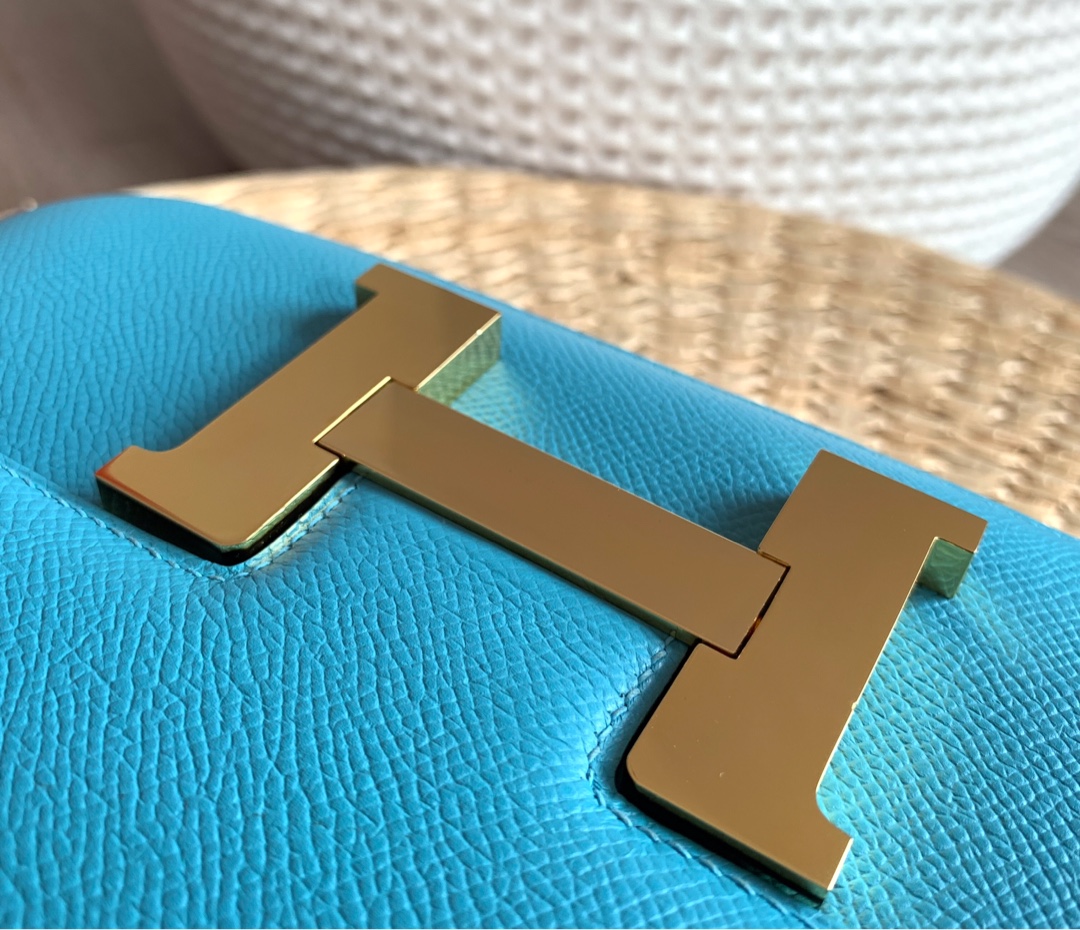 Constance 23cm north wind blue gold buckle epsom leather