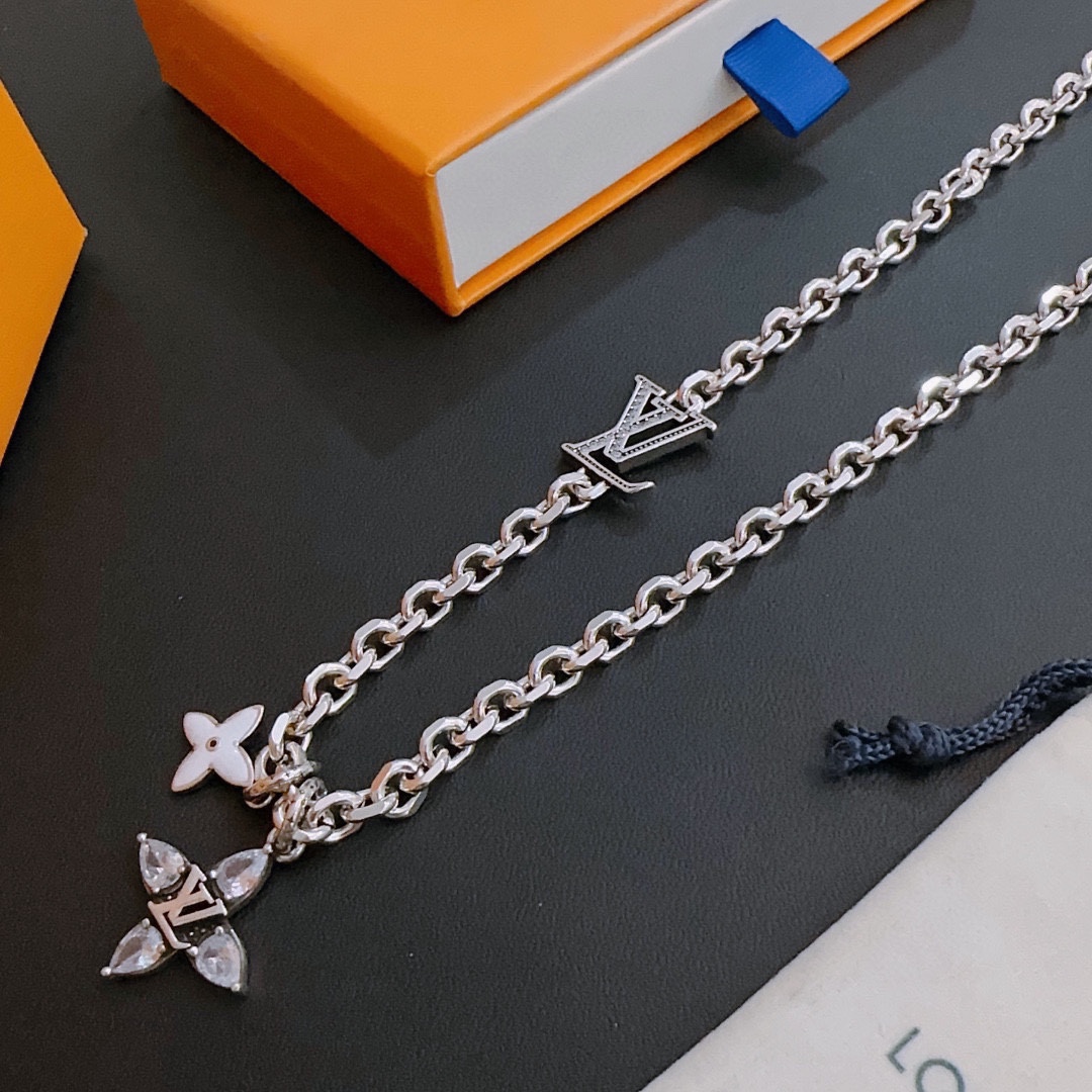 Louis Vuitton Rockabilly punk thai silver vintage silver necklace for couples with a 60cm chain length that can be changed