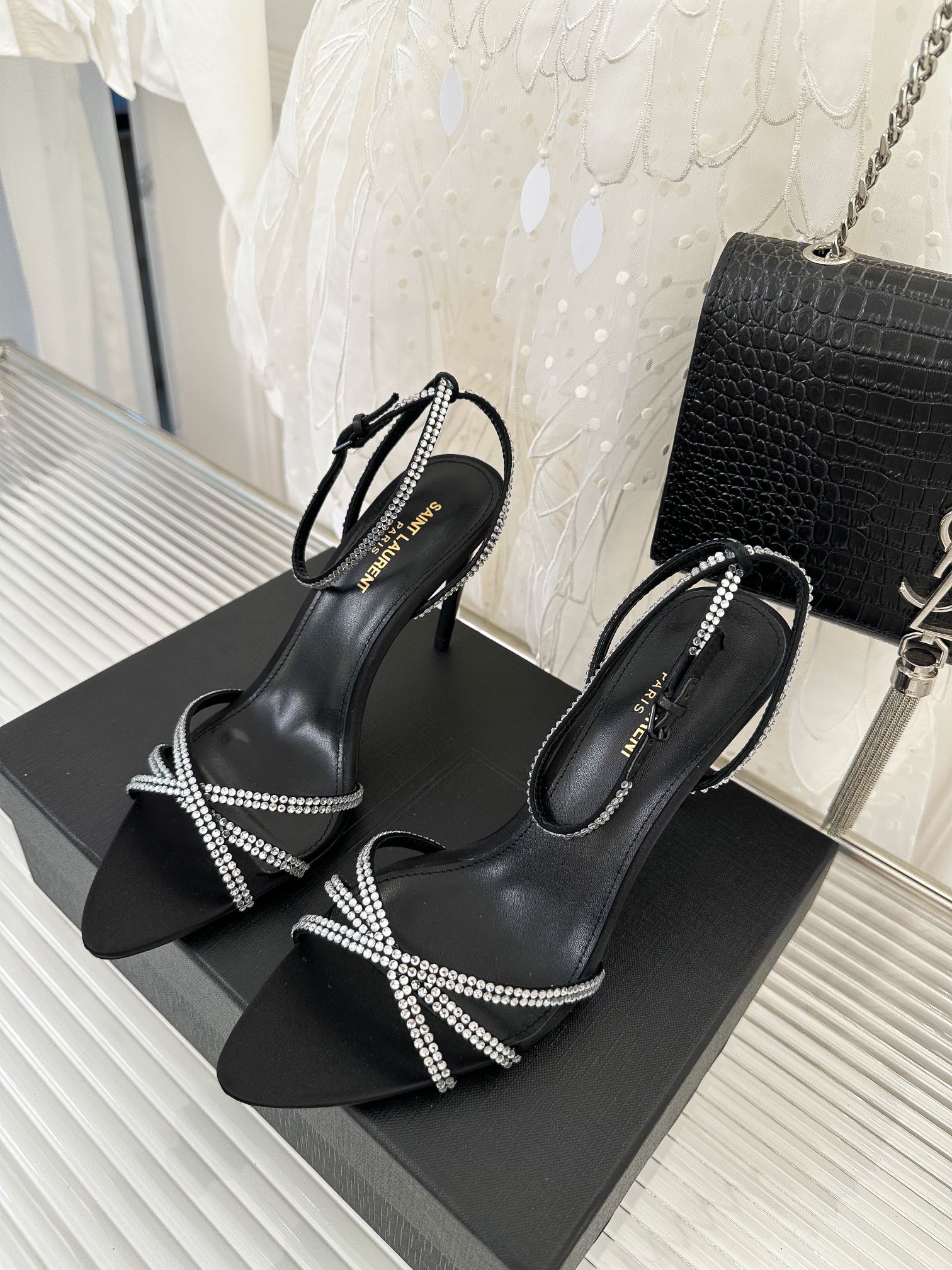 𝙎𝙖𝙞𝙣𝙩 𝙇𝙖𝙪𝙧𝙚𝙣𝙩 | 𝟐𝟎𝟐𝟑/𝐒𝐒 𝐧𝐞𝐰 YSL｜23s new high heel sandals Italian leather outsole