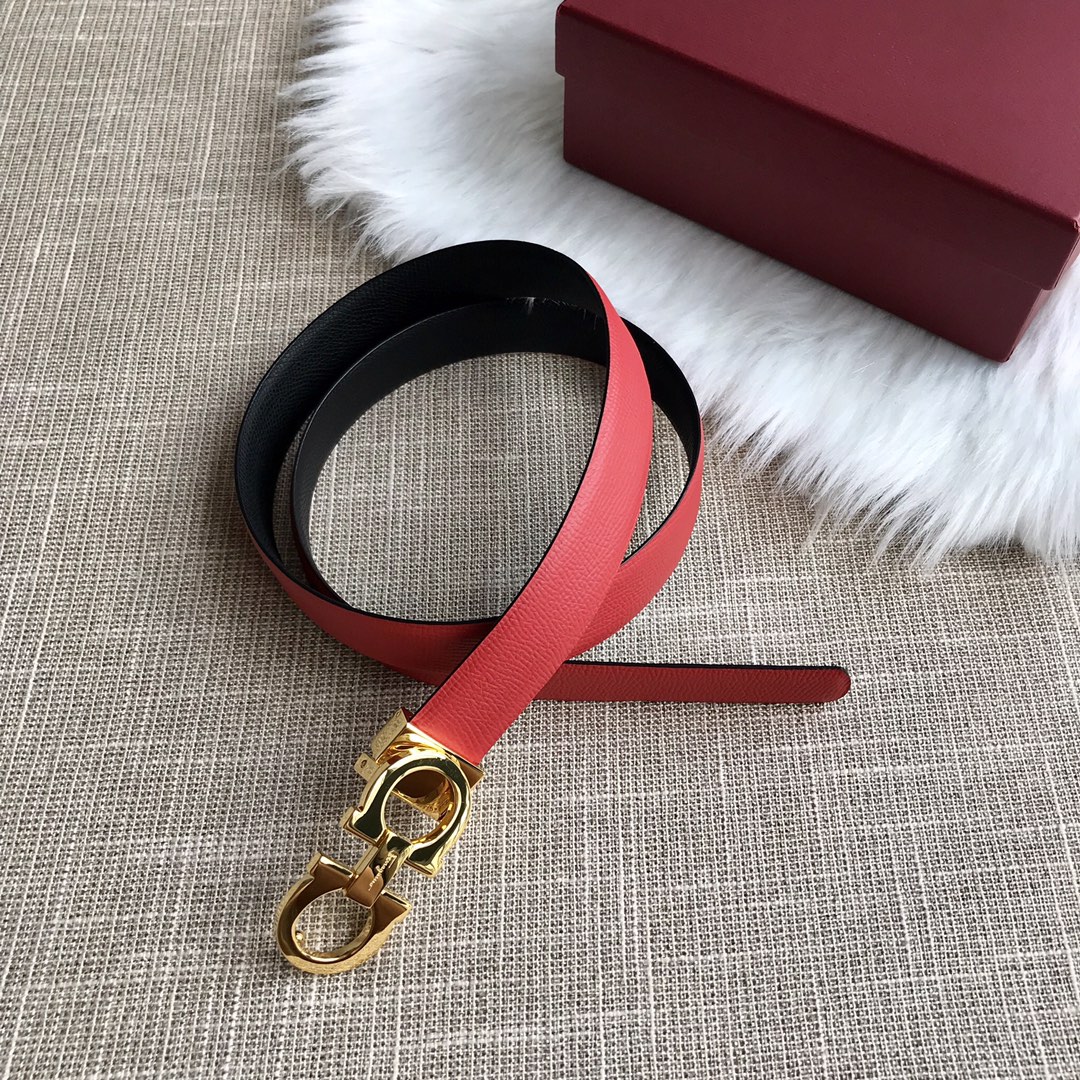 FERRAGAMO boutique buckle head, first layer of cowhide