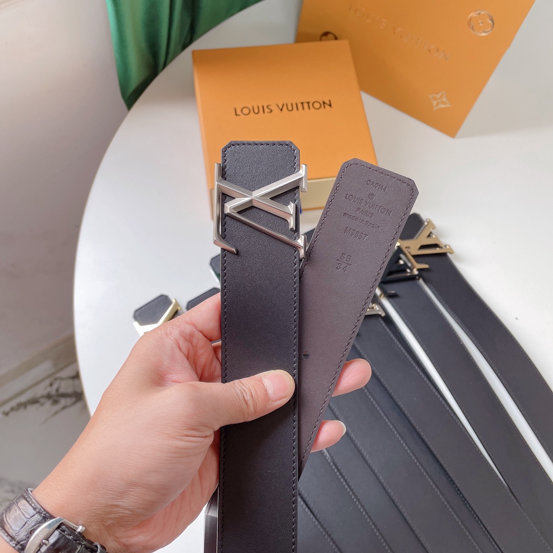 Reversible plain belt