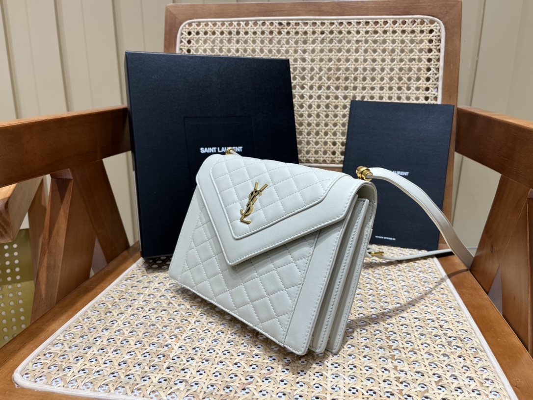 SAINT LAURENT 𝐆𝐚𝐛𝐲 𝐦𝐢𝐧𝐢 #685574.JD