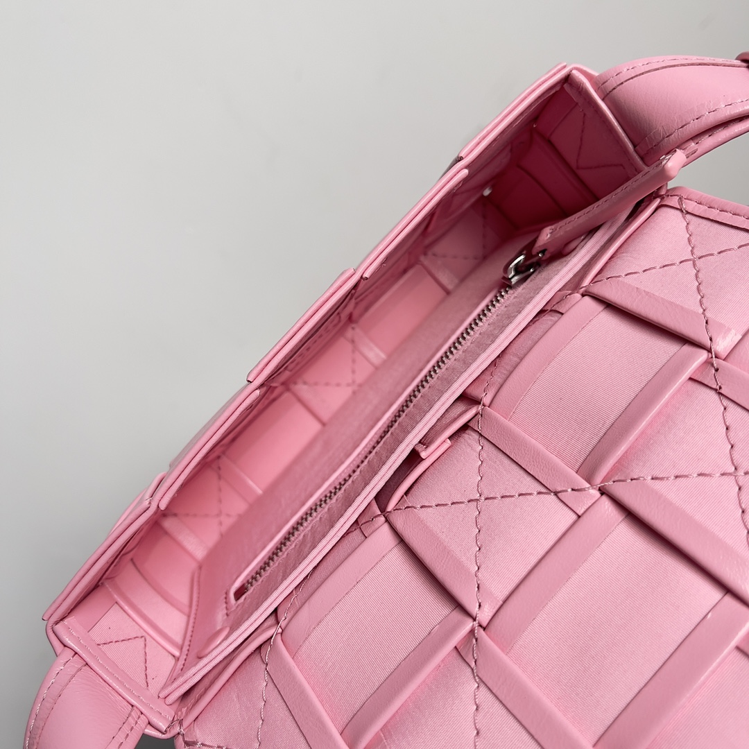 Bottega Veneta bv five compartment oiled wax leather mini ribbon pink #717587