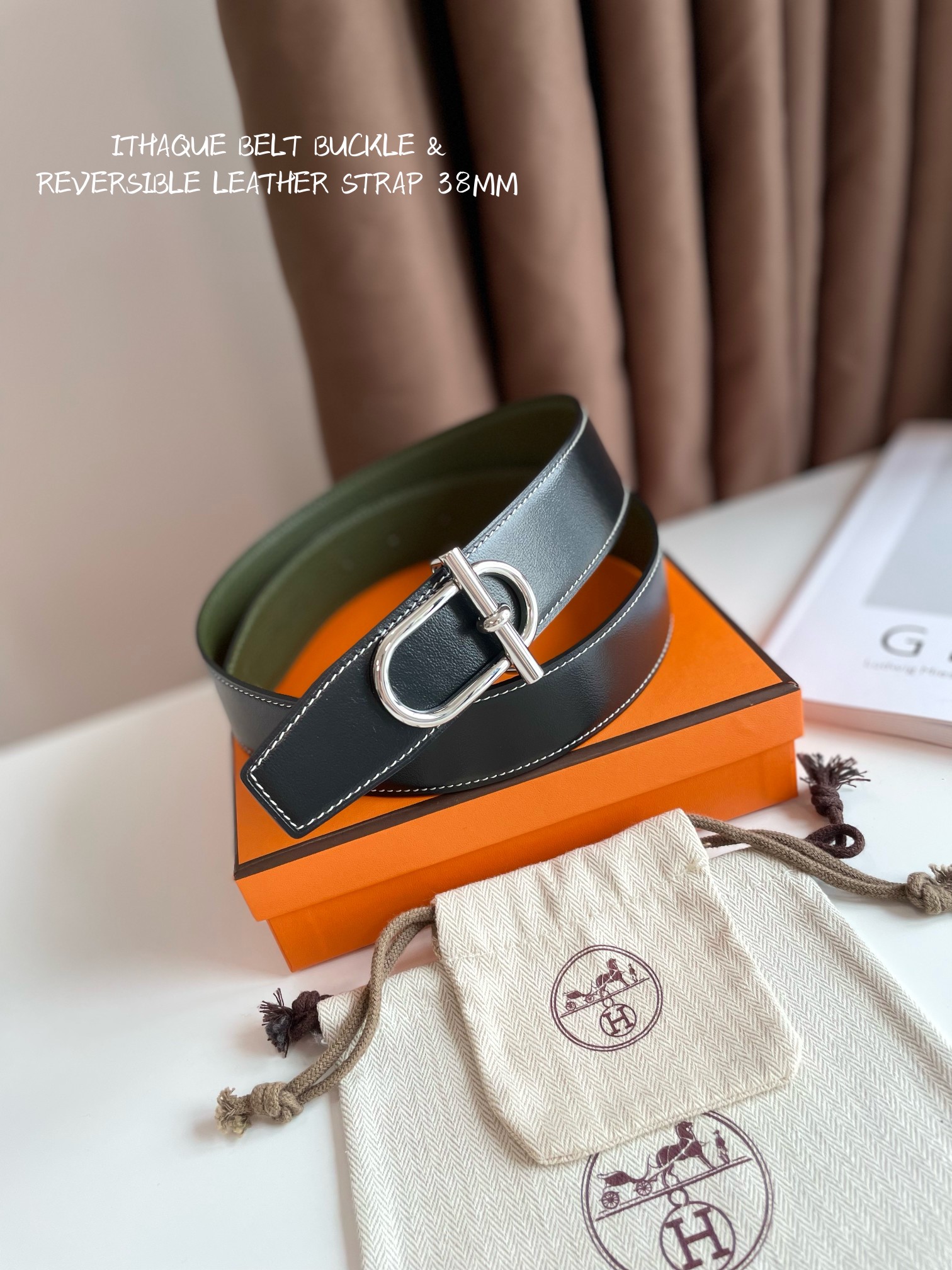 Hermes  ITHAQUE BELT BUCKLE & REVERSIBLE LEATHER STRAP