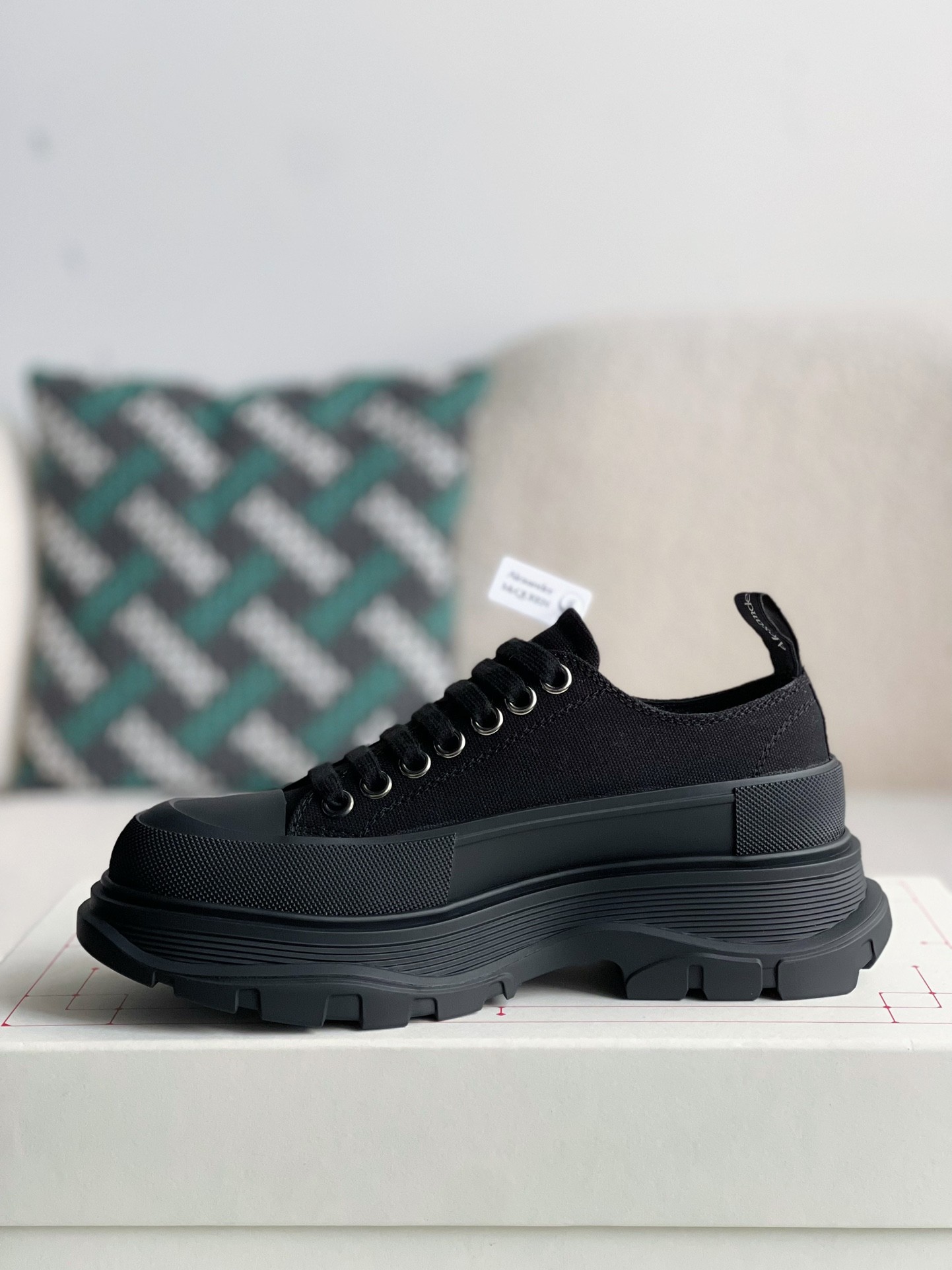 Alexander McQueen Sneakers