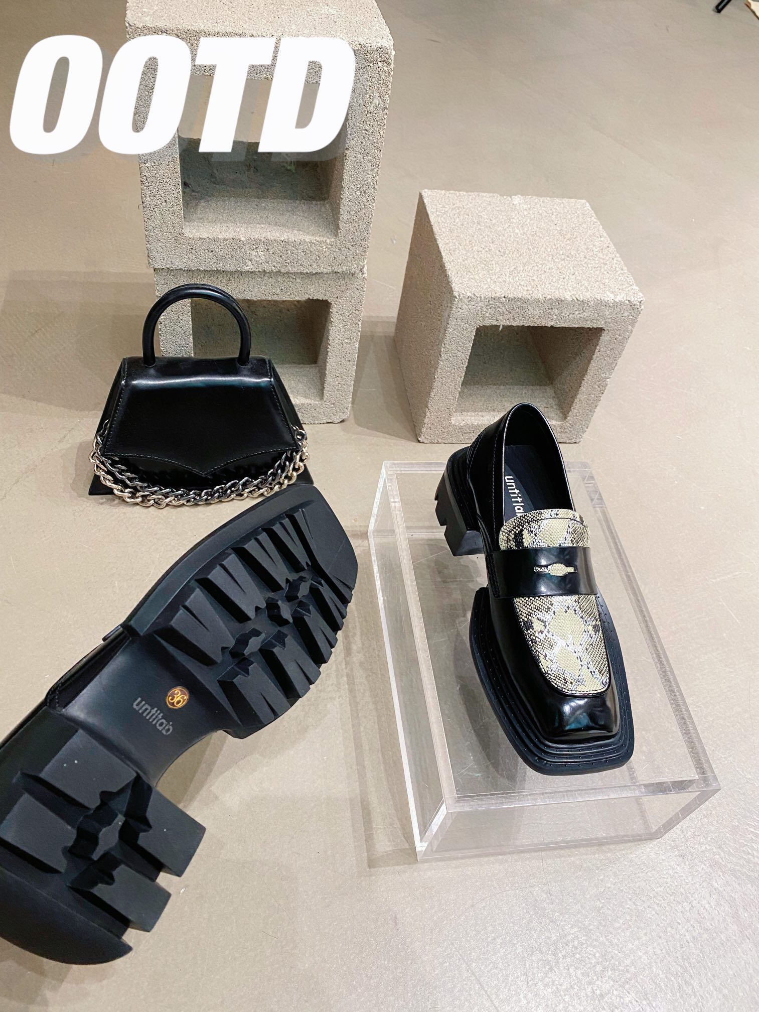 Untitlab 𝟐𝟎𝟐𝟏/𝐒𝐒 𝐧𝐞𝐰 Niche Louboutins Customized cowhide upper Sheepskin lining