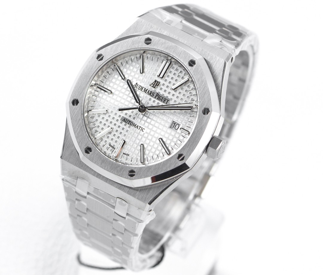 Audemars Piguet Royal Oak 15400 Series Men's Watch 41mm
