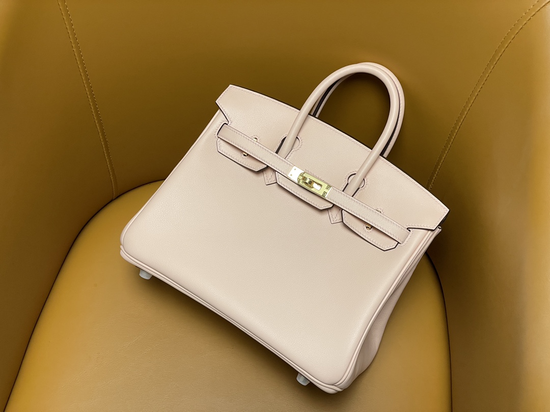 Bk25 p1 Rose Powder Swift Gold Button