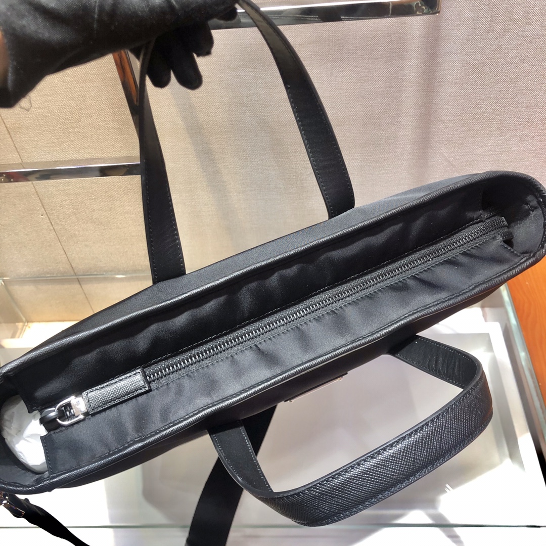 𝐏𝐑𝐀𝐃𝐀 New shopping bag