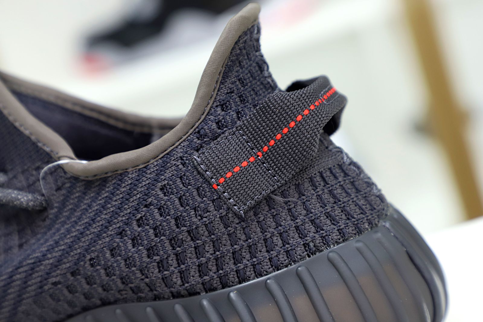 YEEZY BOOST 350 V2 BLACK NON-REFLECTIVE