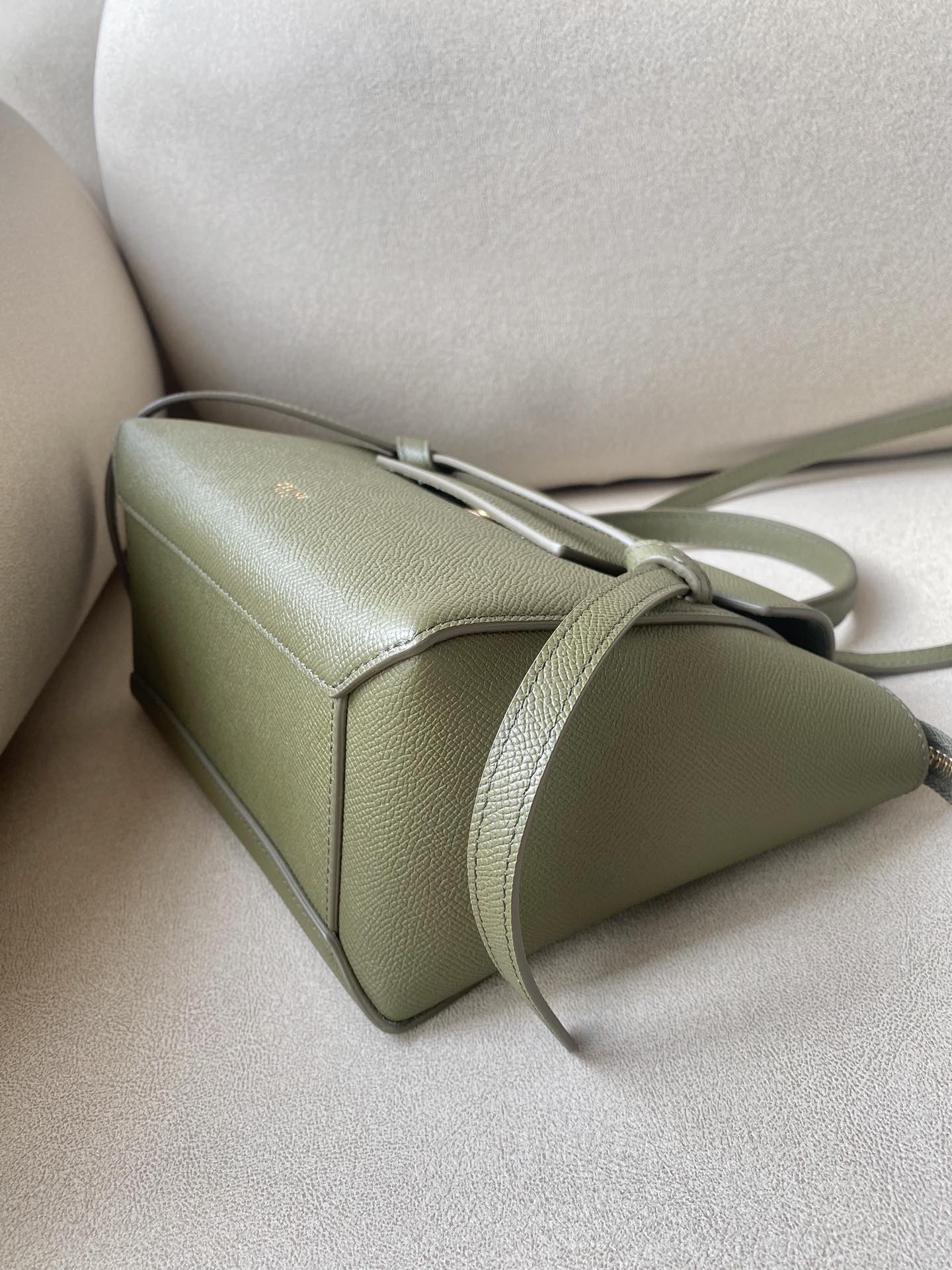 𝐂𝐞𝐥𝐢𝐧𝐞 Belt Bag Catfish Bag Small Grained Calfskin