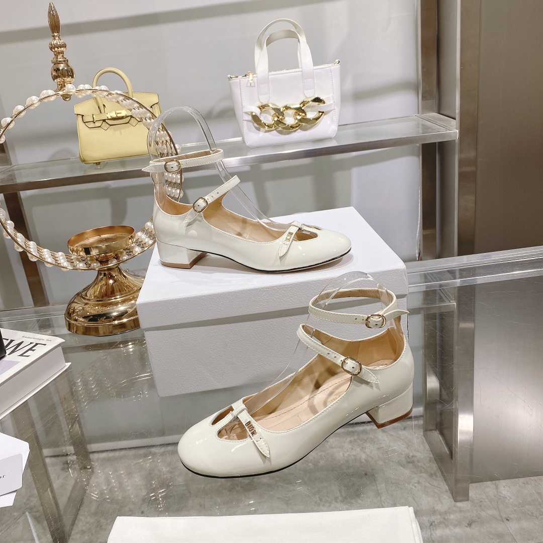 DIOR Retro Fashion Cutout Double Buckle Chunky Heel Mary Jane Shoes 3.5cm Beige