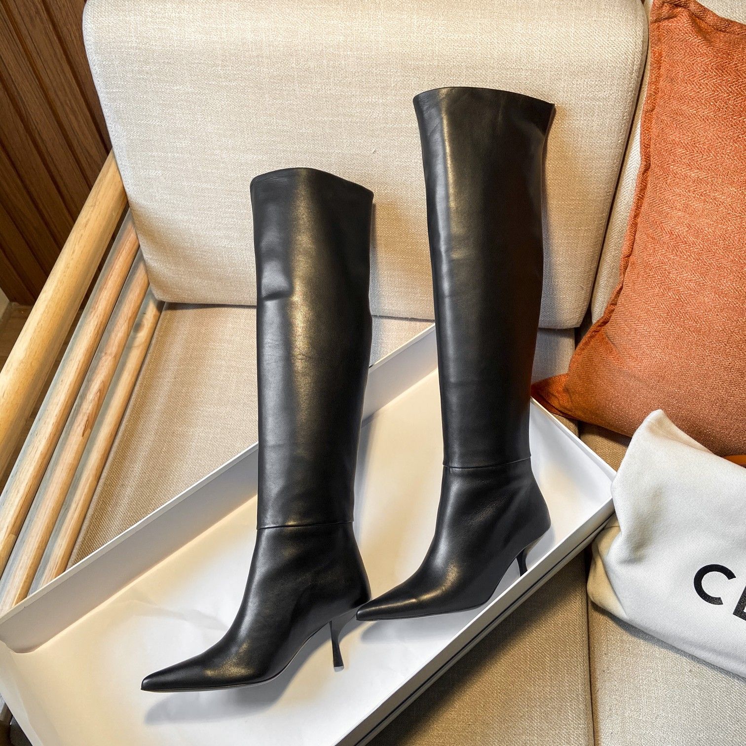 THE ROW · Autumn and winter exclusive beautiful fairy boots Original custom super soft lambskin material Heel height: 7cm