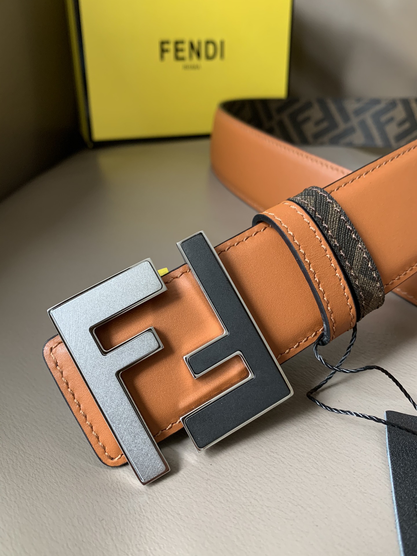 FENDI men's casual reversible belt
