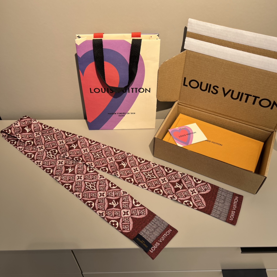 𝐋𝐨𝐮𝐢𝐬 𝐕𝐮𝐢𝐭𝐭𝐨𝐧 