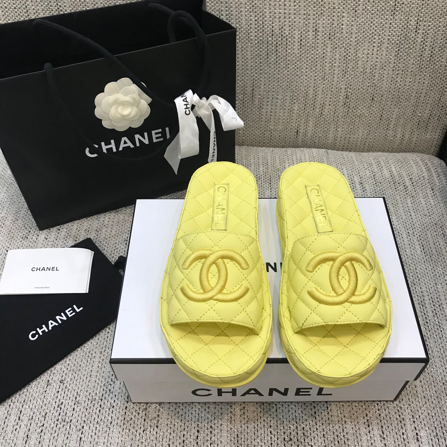 CHANEL 2022 early spring latest honey slippers fashion versatile series imported sheepskin cushioned feet