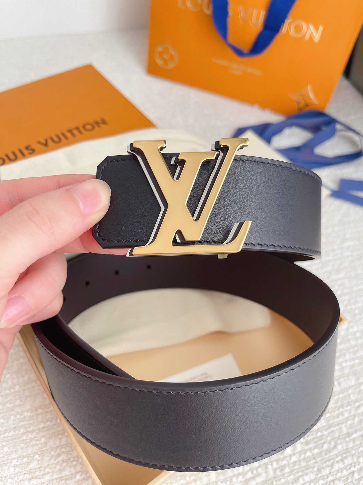 LOUIS VUITTO reversible plain belt