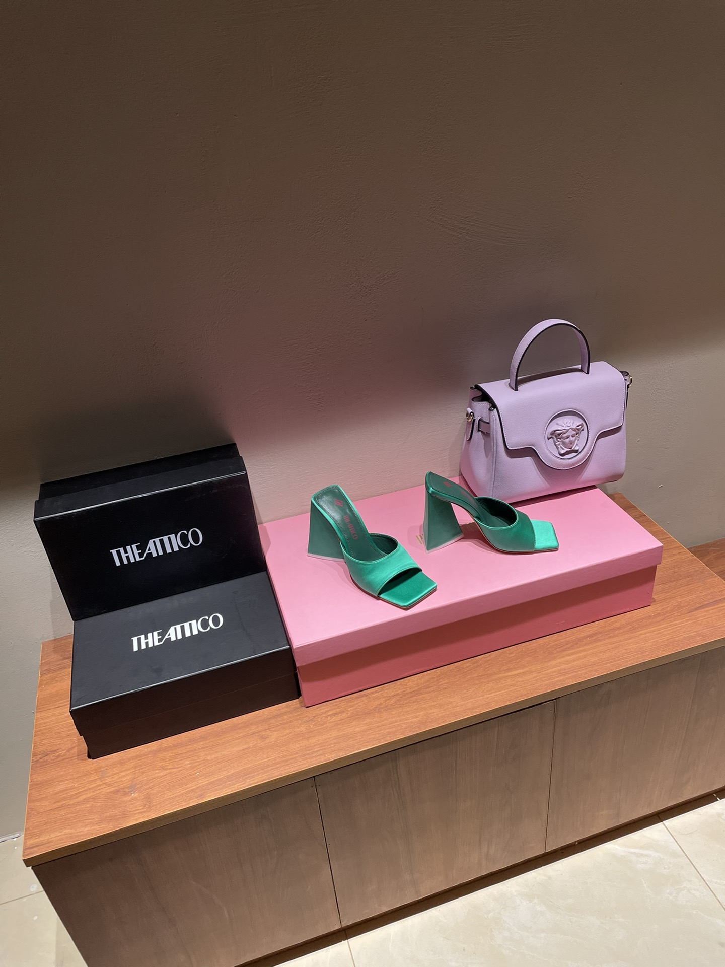 TheAttico | 𝟐𝟎𝟐𝟐𝟐/𝐒𝐒 𝐧𝐞𝐰 Spring/Summer 2021 collection The Attico personality triangle heel high heel sandals