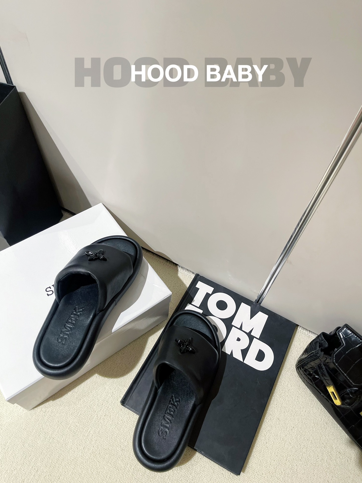 𝐒𝐌𝐅𝐊 ｜𝟐𝟎𝟐𝟐/𝐒𝐒𝐒 𝐧𝐞𝐰 SMFK new cross series thick-soled bread slippers