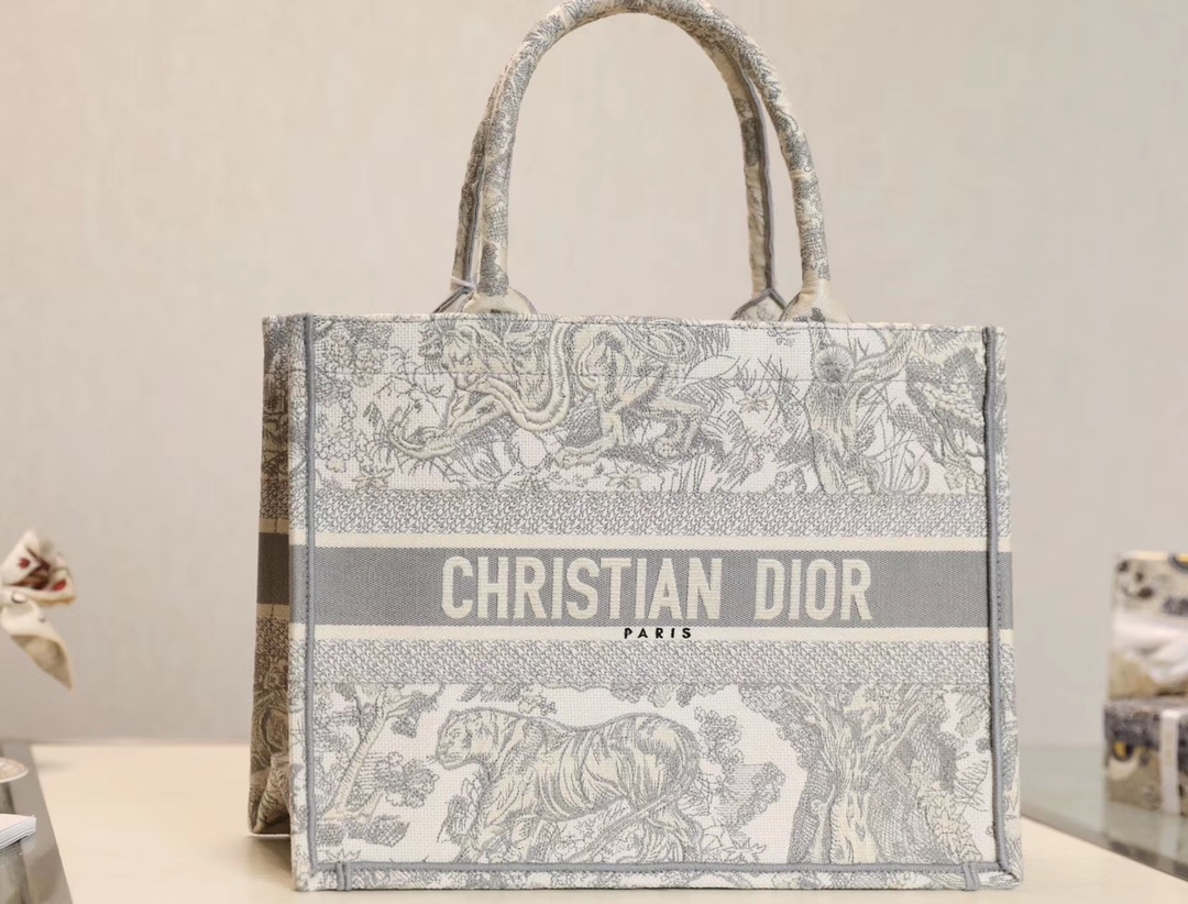 DIOR TOTE Grey Tiger