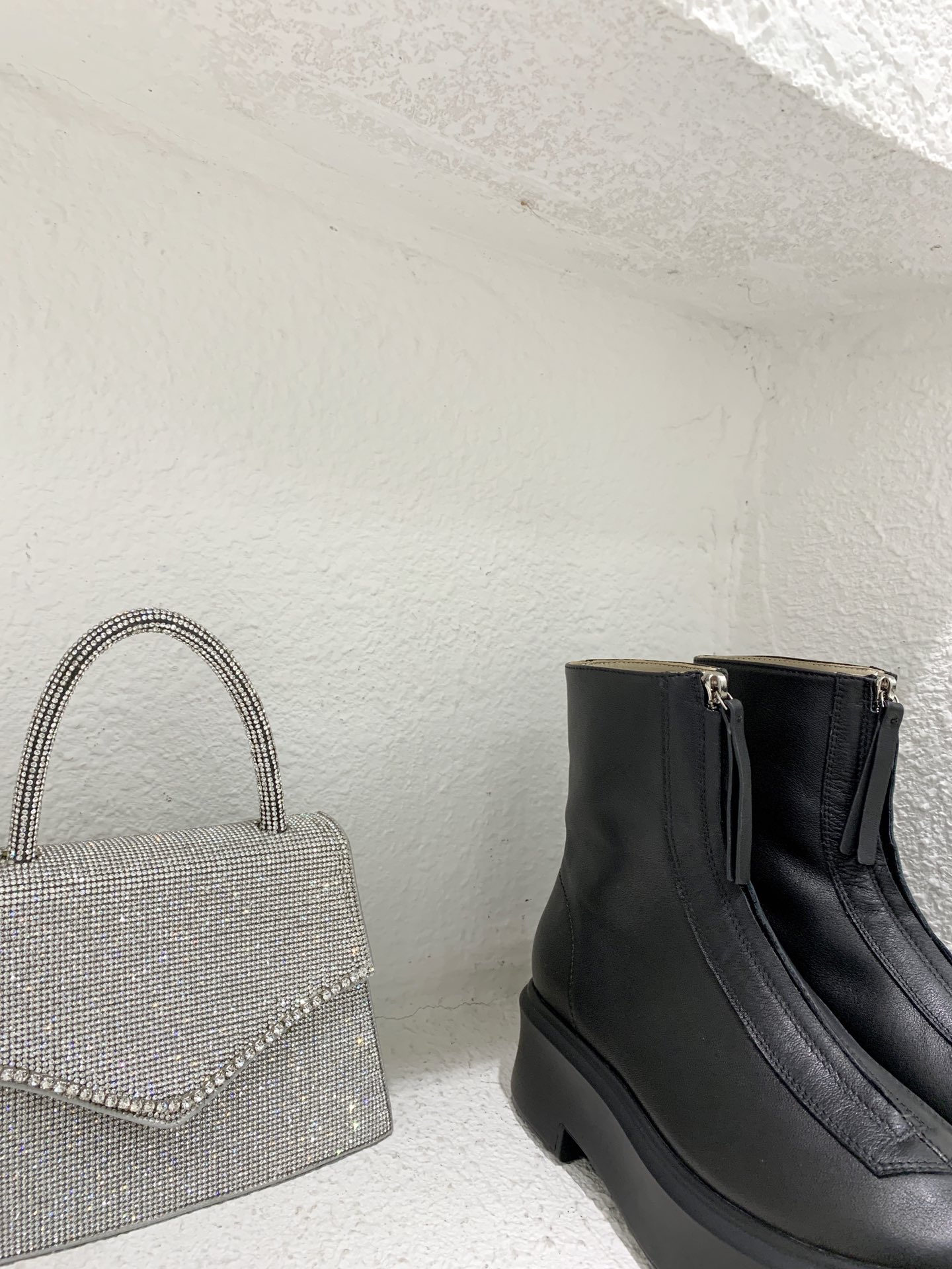 THE ROW · 𝟐𝟎𝟐𝟎 New autumn and winter products, top version ✔️ It's not too late, the original outsole