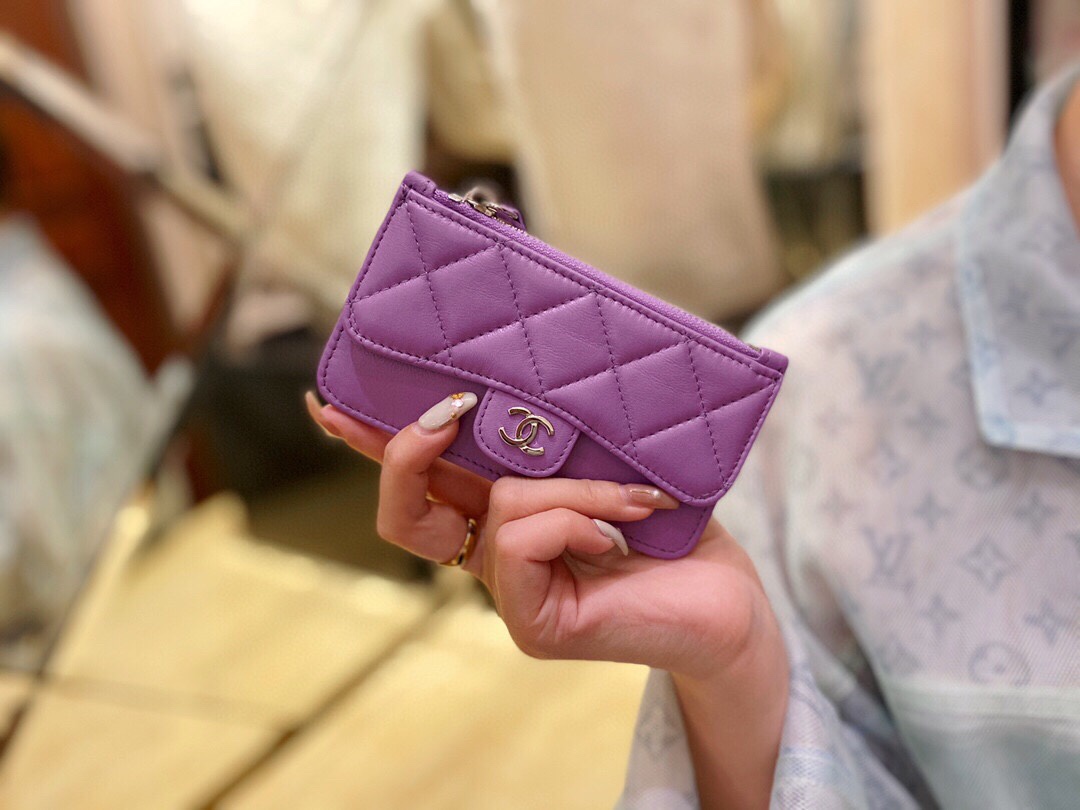 𝗖𝗛𝗔𝗘𝗡𝗟✦In exclusive channel special lambskin 🐑Classic zipper coin card case Taro purple💜
